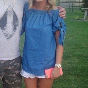 Dainty hooligan off shoulder top